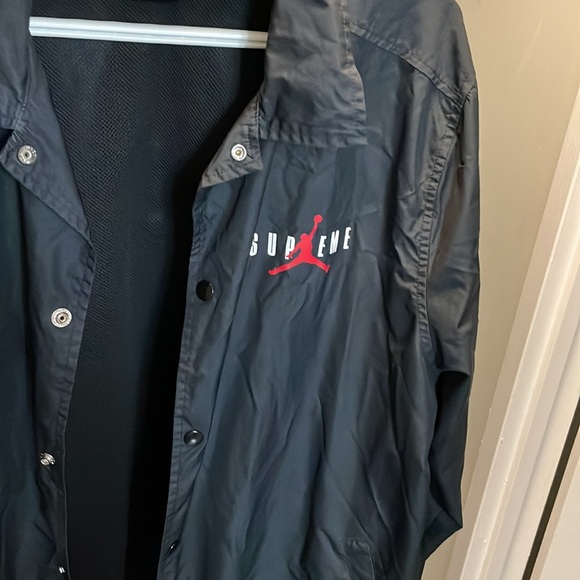 Supreme X Jordan Coach’s Jacket - Picture 2 of 4